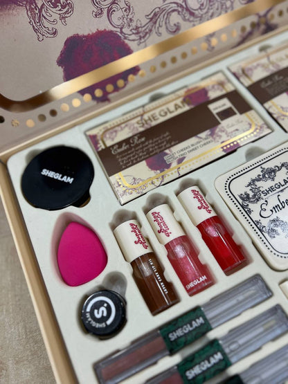 💄 مجموعة مكياج SheGlam "Ember Rose" الفاخرة - كل ما تحتاجينه في علبة واحدة 🎁 هدية مثالية لعاشقات المكياج ✅ السعر: زوج ملايين و 390 ألف التوصيل مجاني 58 ولاية 🚛